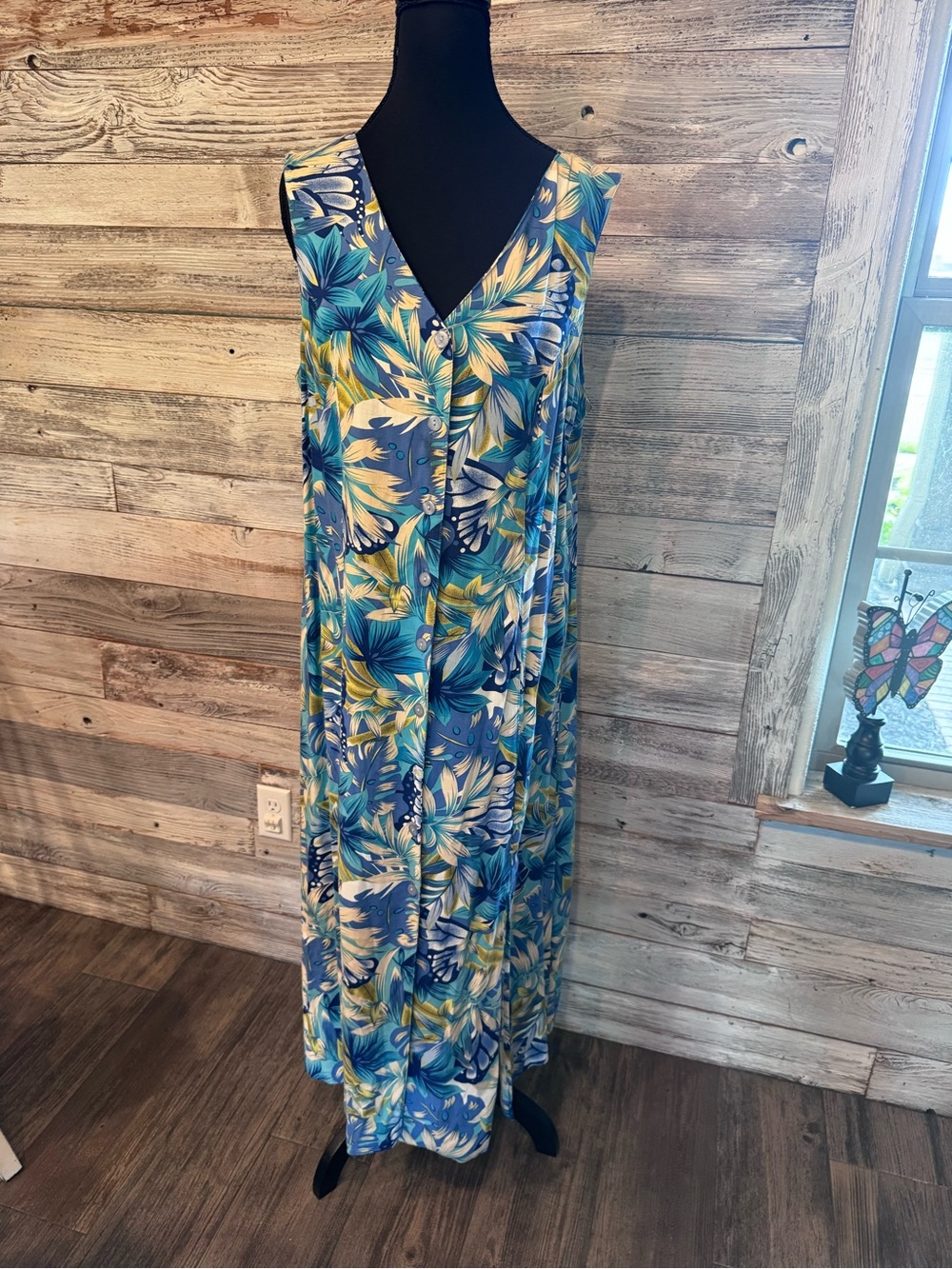 NWT Erika Blue Tropical Print Sleeveless Maxi Dress - Picture 2 of 5
